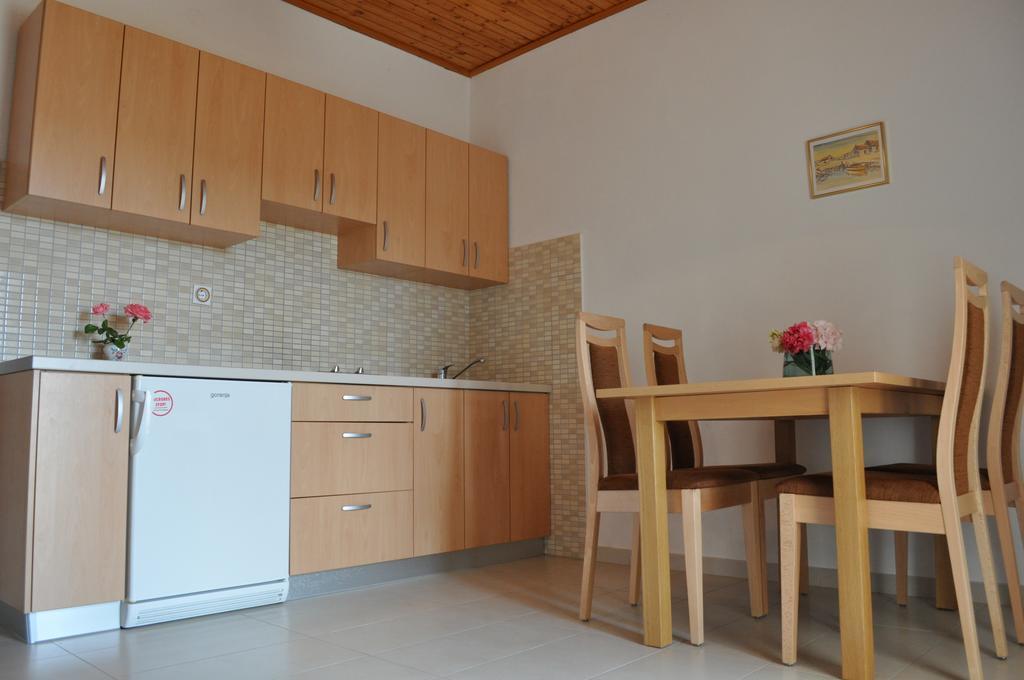 Apartments Smilja Ljubač Eksteriør billede